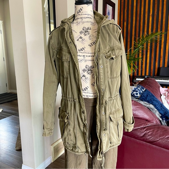 TALULA army green colored Trooper Spring/ Fall jacket - Picture 3 of 8